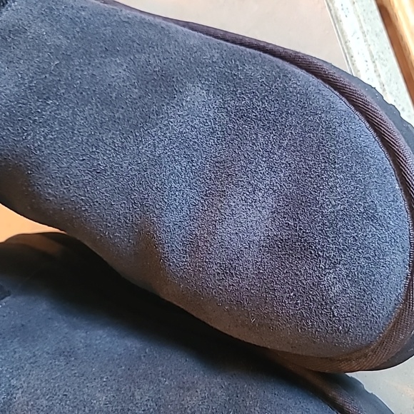 Ugg Australia Lyla Boot - Picture 14 of 15